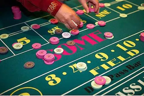 Filipino player accessing go123bet casino games on a mobile device